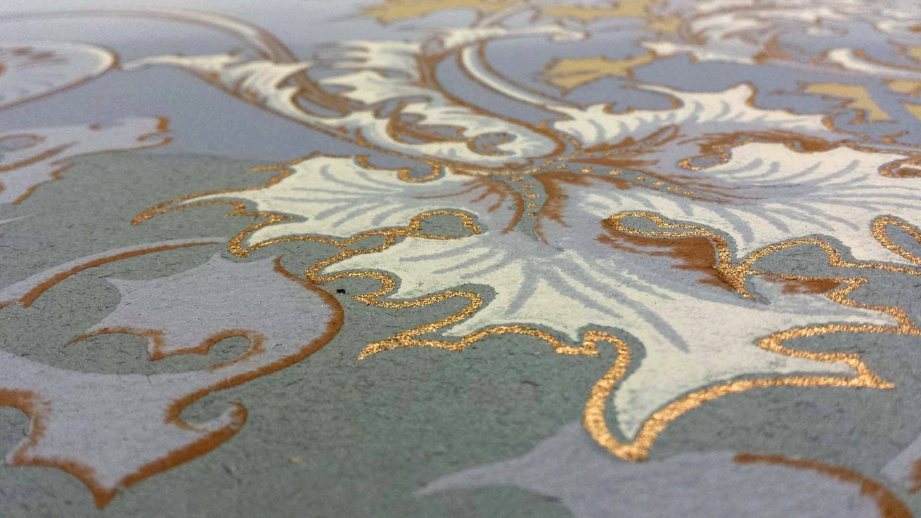 Scrolling Kelp-Like Blended Frieze - Antique Wallpaper Remnant
