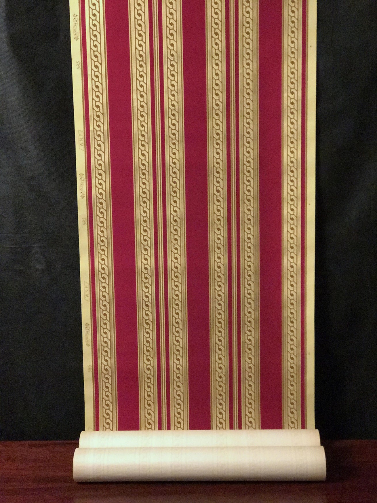 3-Band 6" Double Gilt Chain Border - Antique Wallpaper Rolls